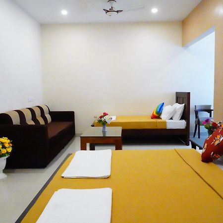 Vinayagam Residency Hotel Arcot Exterior photo