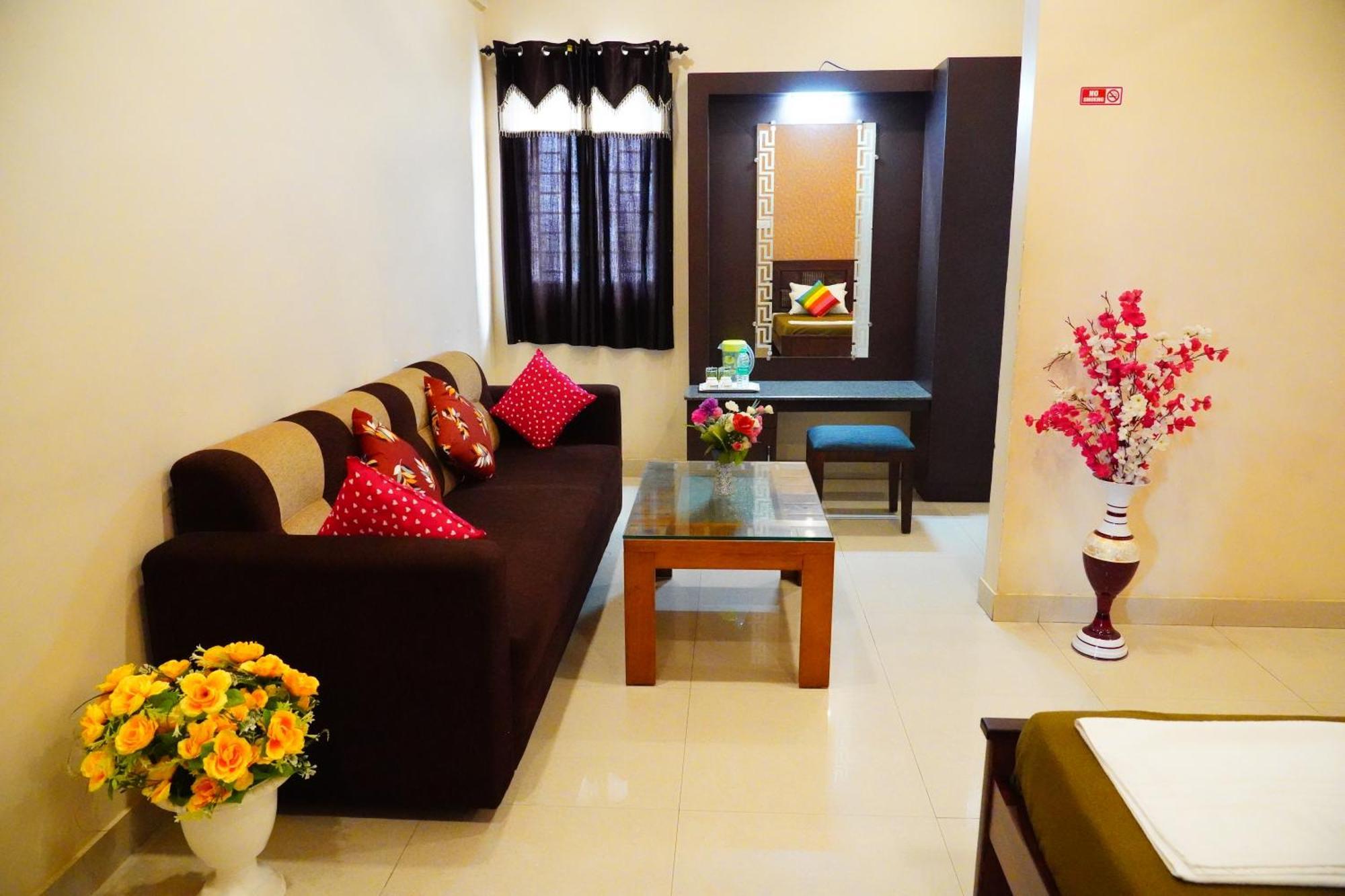 Vinayagam Residency Hotel Arcot Exterior photo